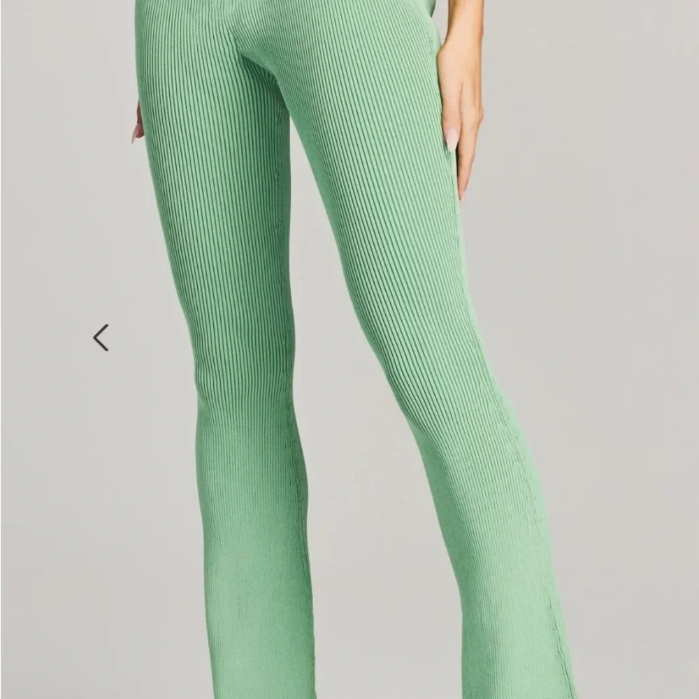 NEW SER.O.YA Green Lux Pants Medium - Picture 2 of 5